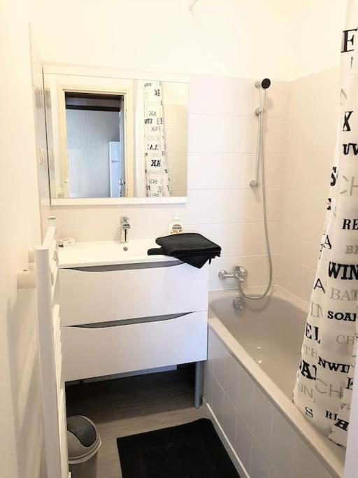 Le Refuge Des Corderies Apartment Блоа Екстериор снимка
