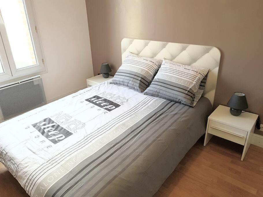 Le Refuge Des Corderies Apartment Блоа Екстериор снимка